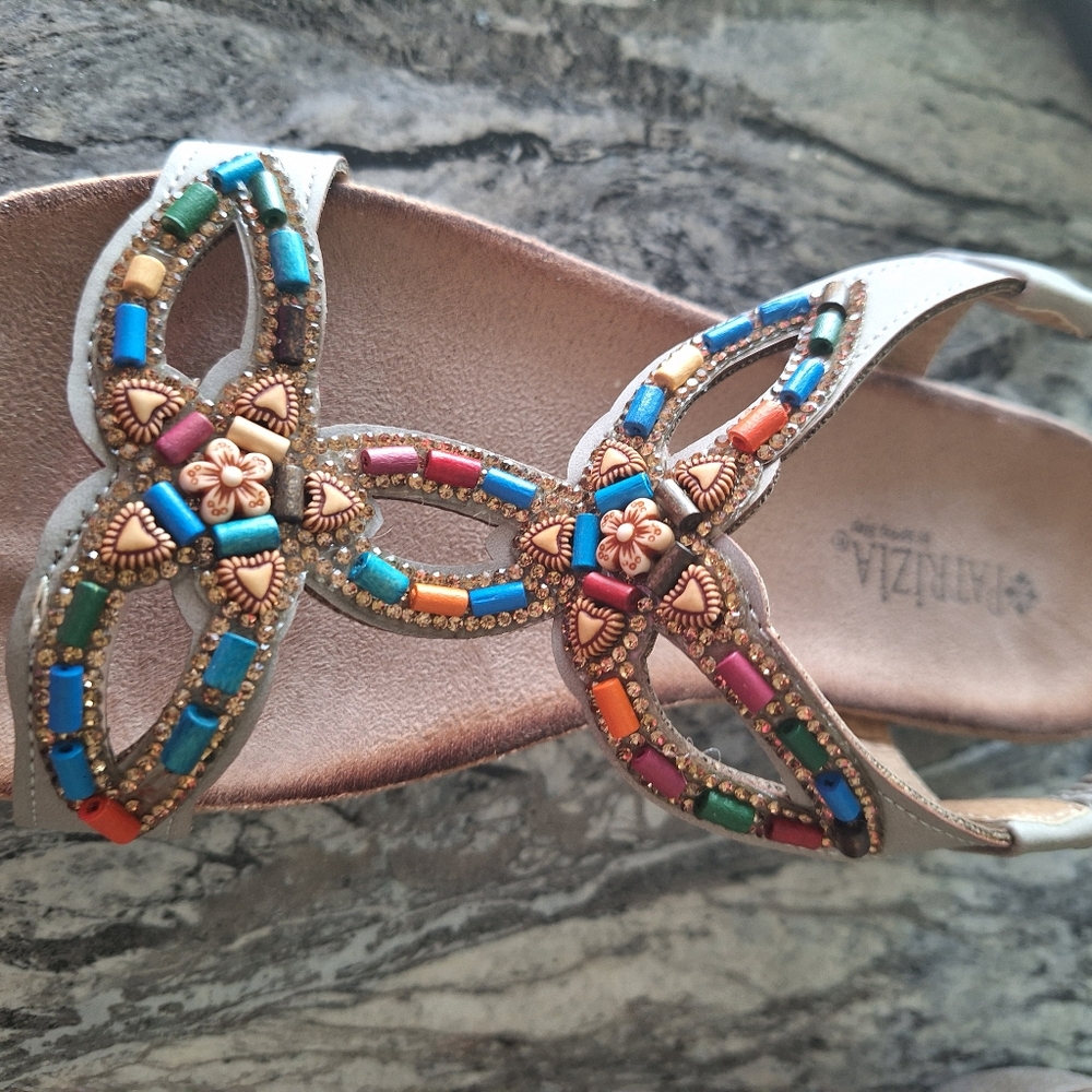Ladies Sandals Size 7.5-8
